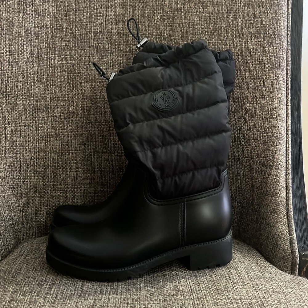 Moncler rain boots, only worn once. No box. Size 38